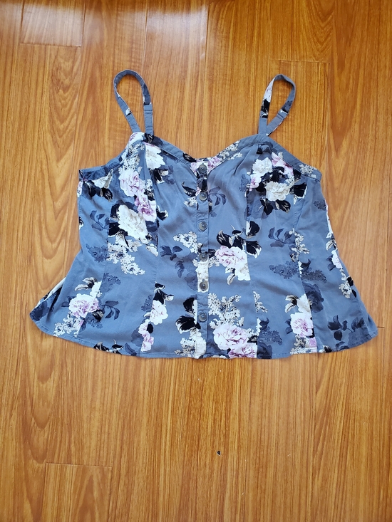 torrid Tops - Torrid Gray Floral Cami Top Size 0